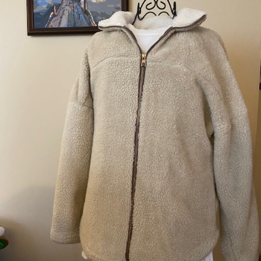 Wanna B Women's Fleece Zip up jacket size medium